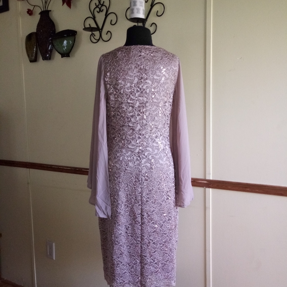 Dress - Picture 3 of 8